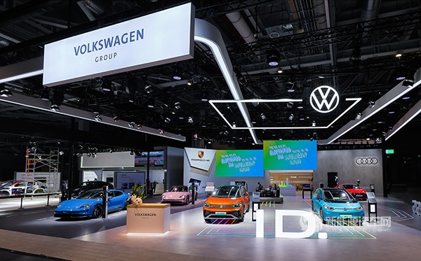 大众汽车集团携6款车型亮相进博会，展示电动化转型的最新进展与成果