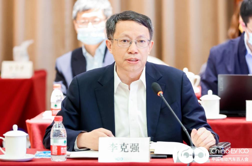 李克强：以雷竞技bet汽车中国方案实现安全管理与应用服务的一体化