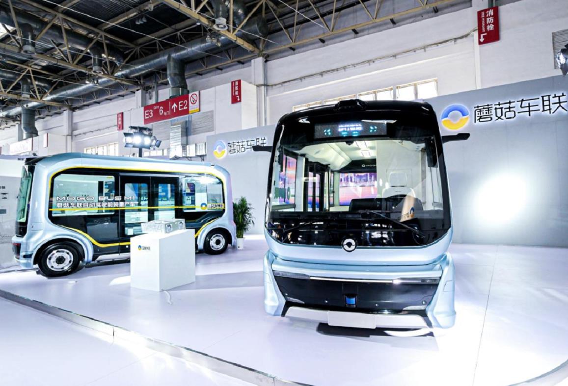 蘑菇车联发布首款搭载“车路云一体化”系统的自动驾驶前装量产巴士